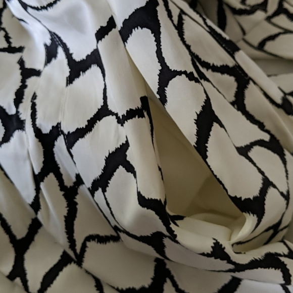 Kay Unger printed dress with pockets - Picture 8 of 8